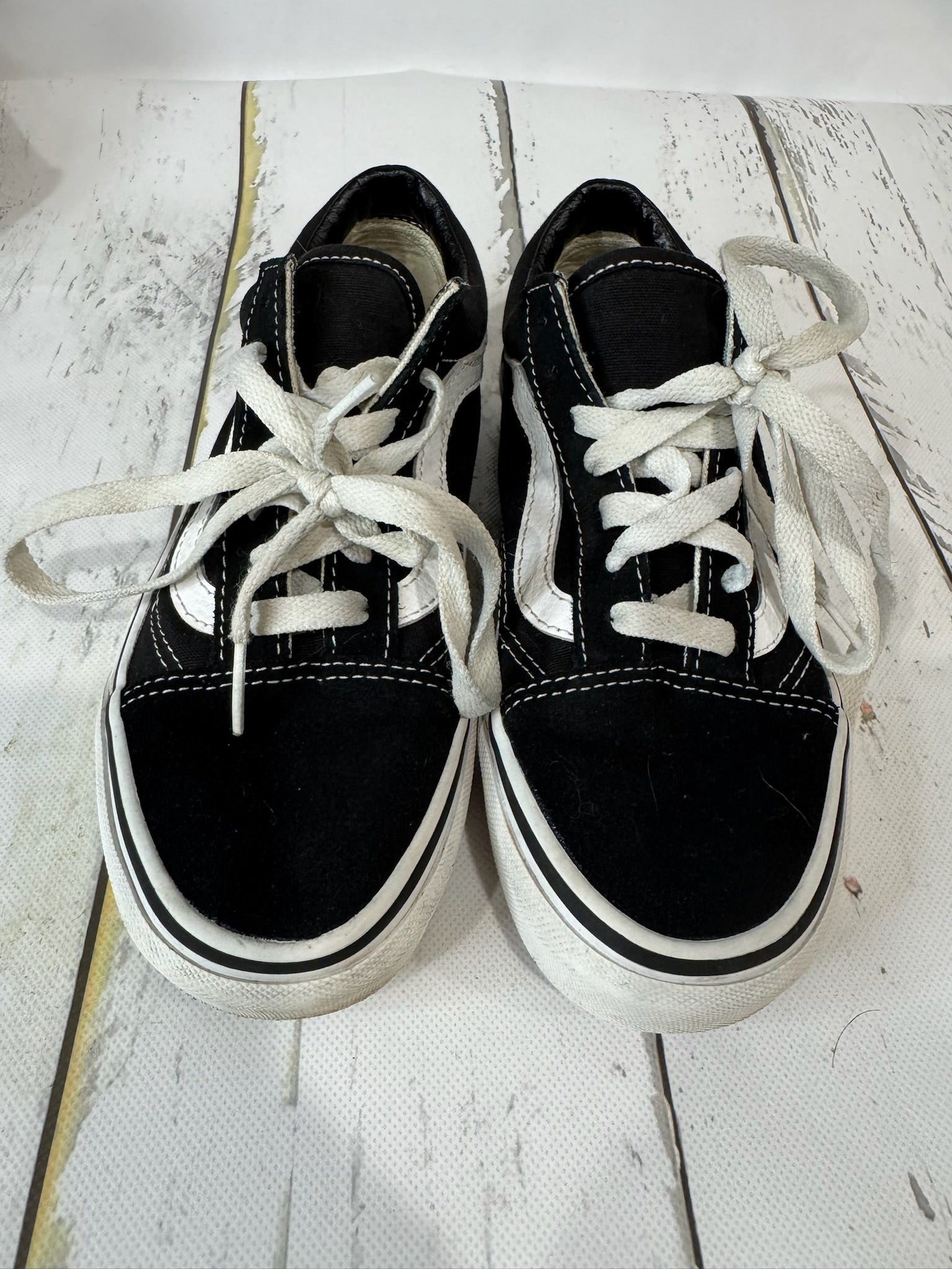 Vans- Boys 3.5/Girl's 5