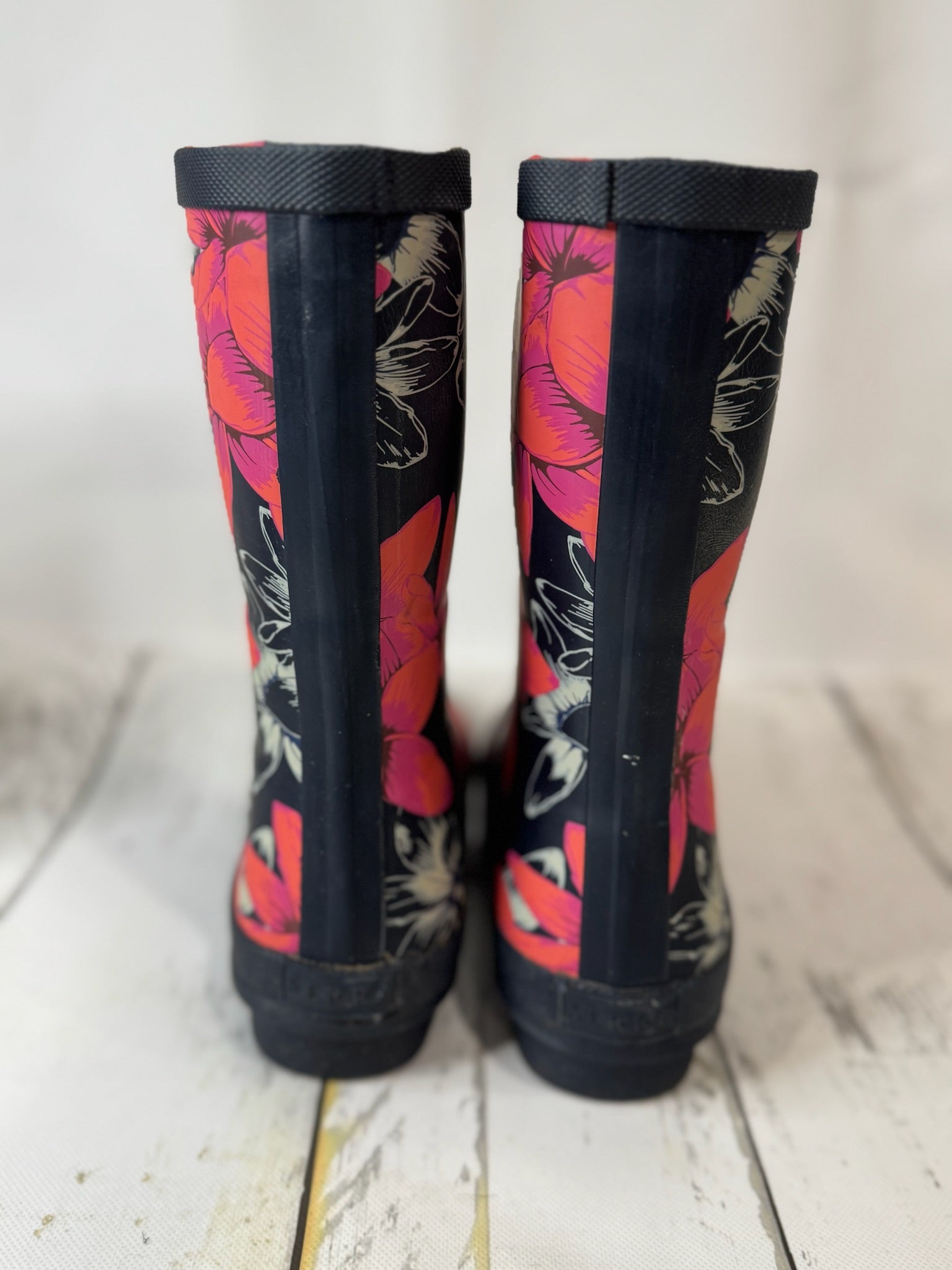 Serra Floral Rainboot Size 7