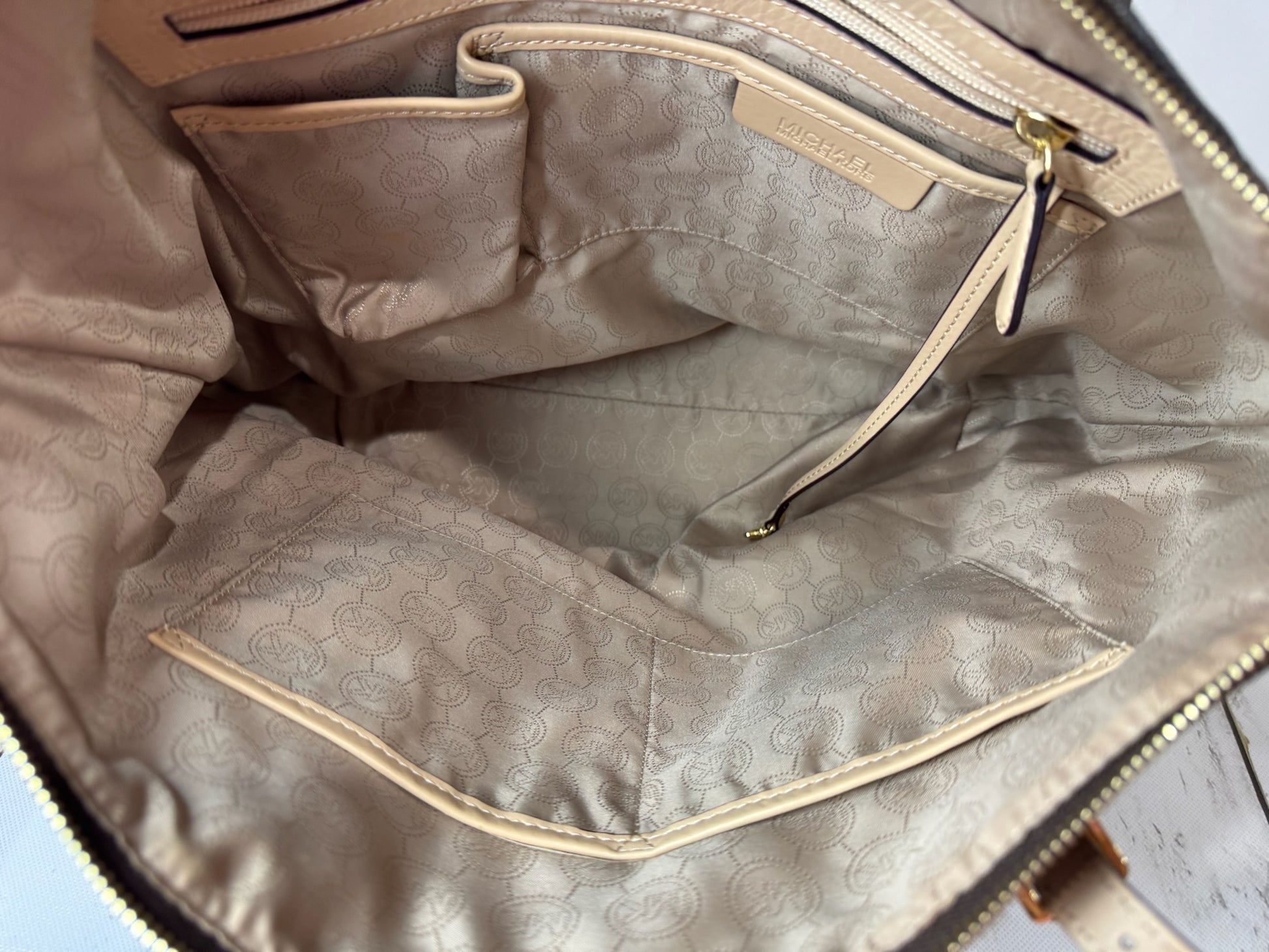 Michael Kors Mercer Shoulder Bag