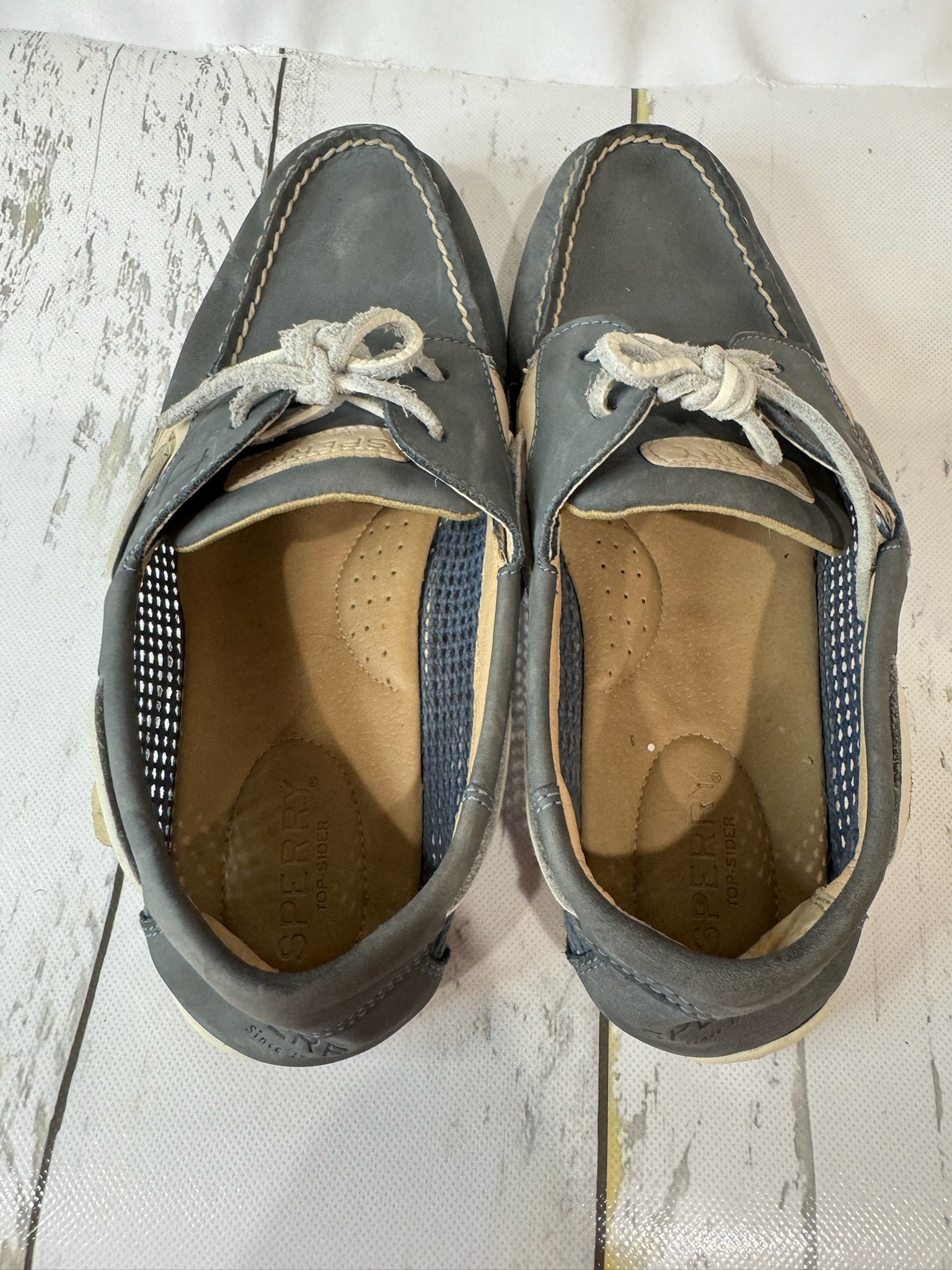 Sperry- Navy Mesh Side Boat Shoe Size 8.5