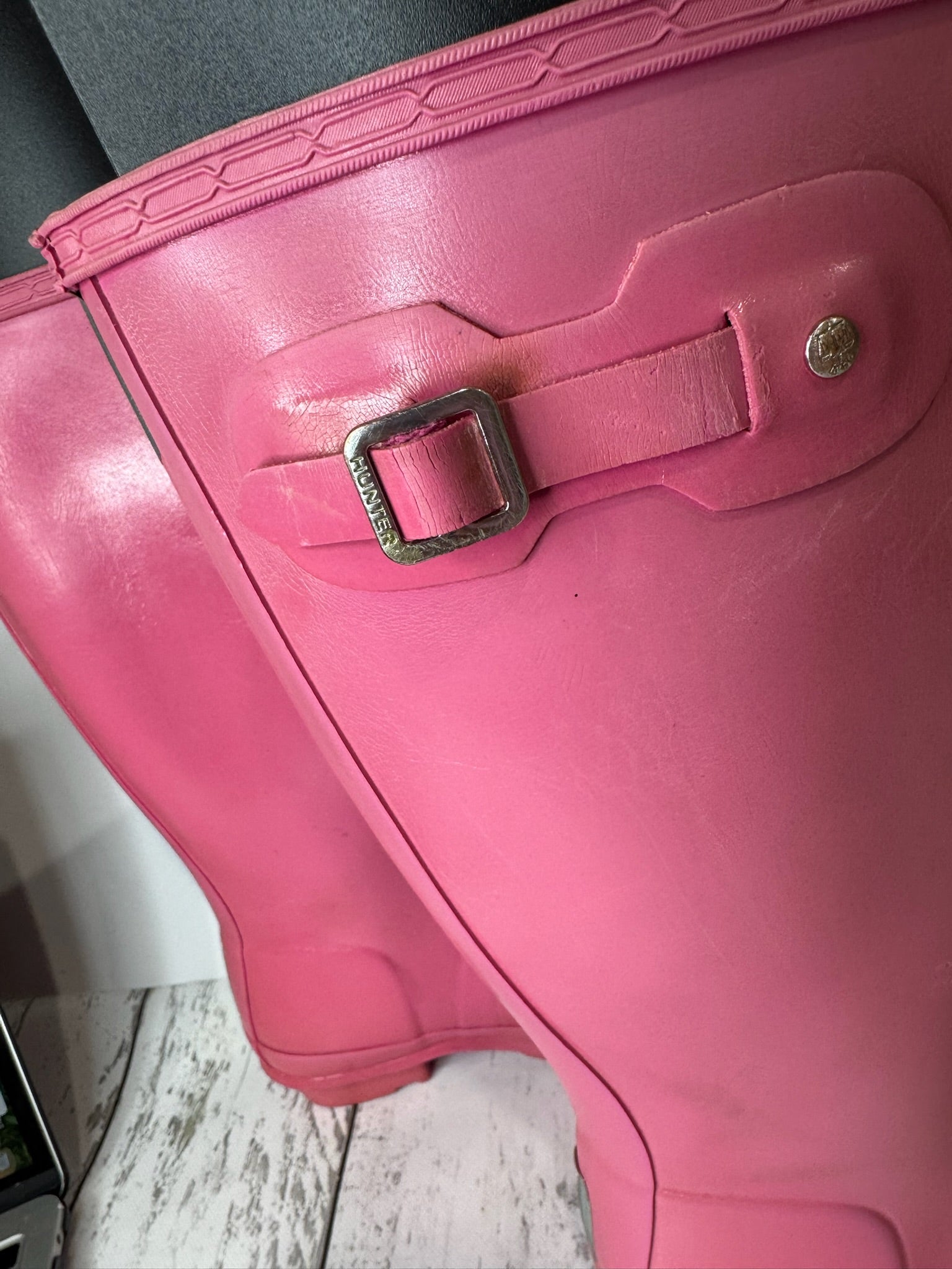 Hunter Bubblegum Pink Size 6Y/6W