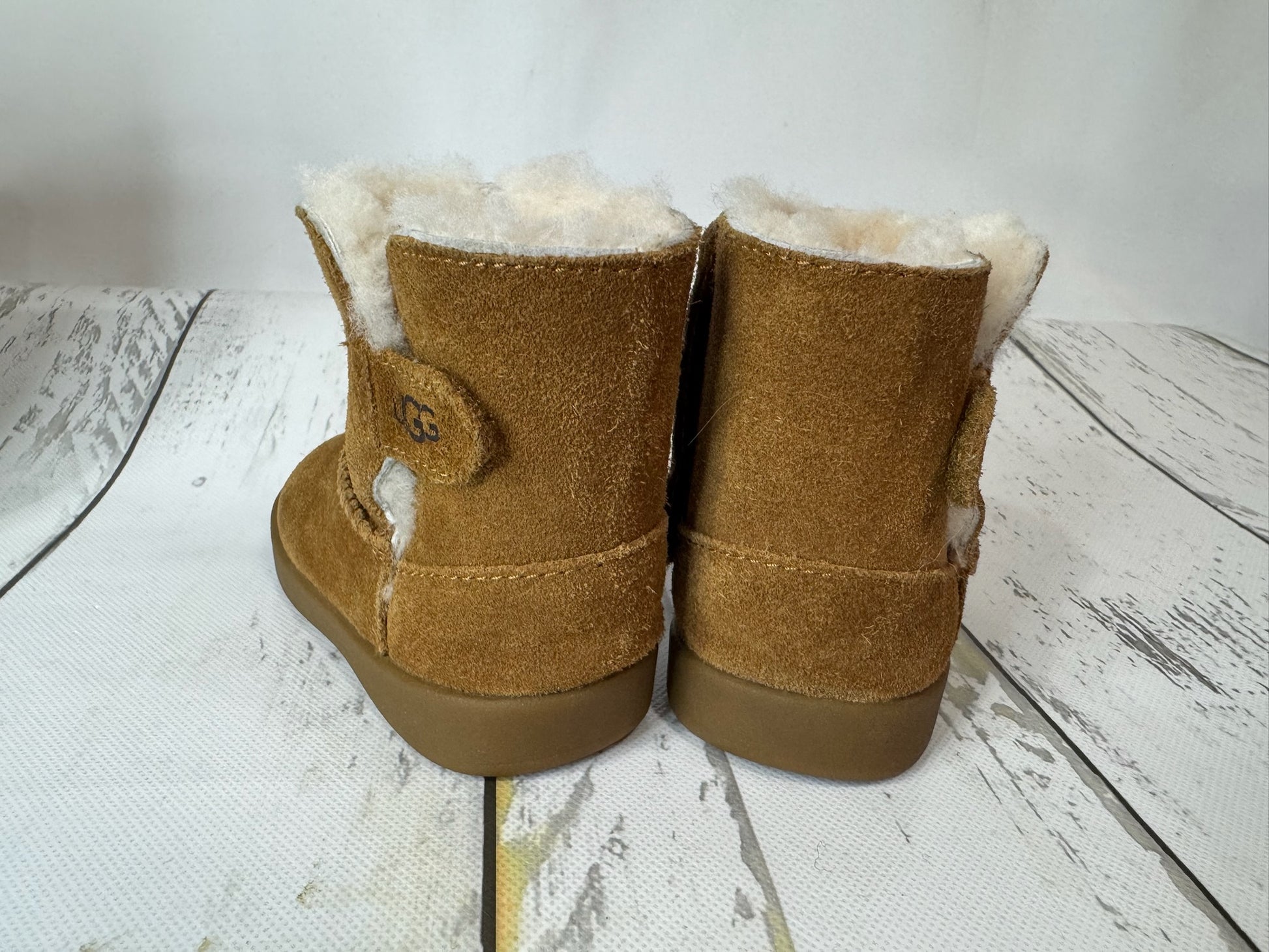 Toddler UGG boots Size 4/5 EUC