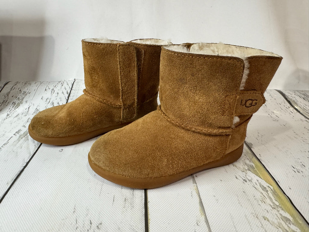 UGG Toddler 4/5C
