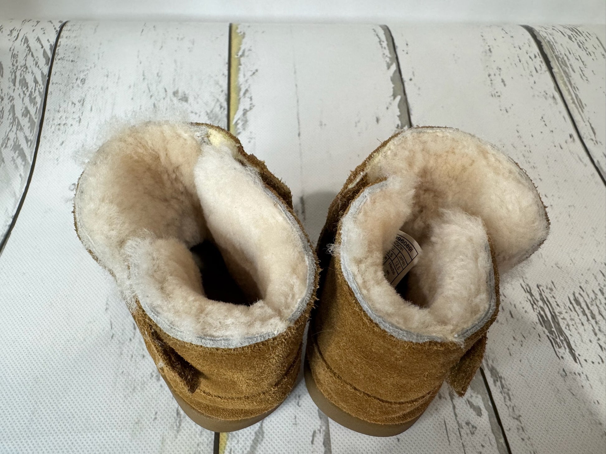 Toddler UGG boots Size 4/5 EUC