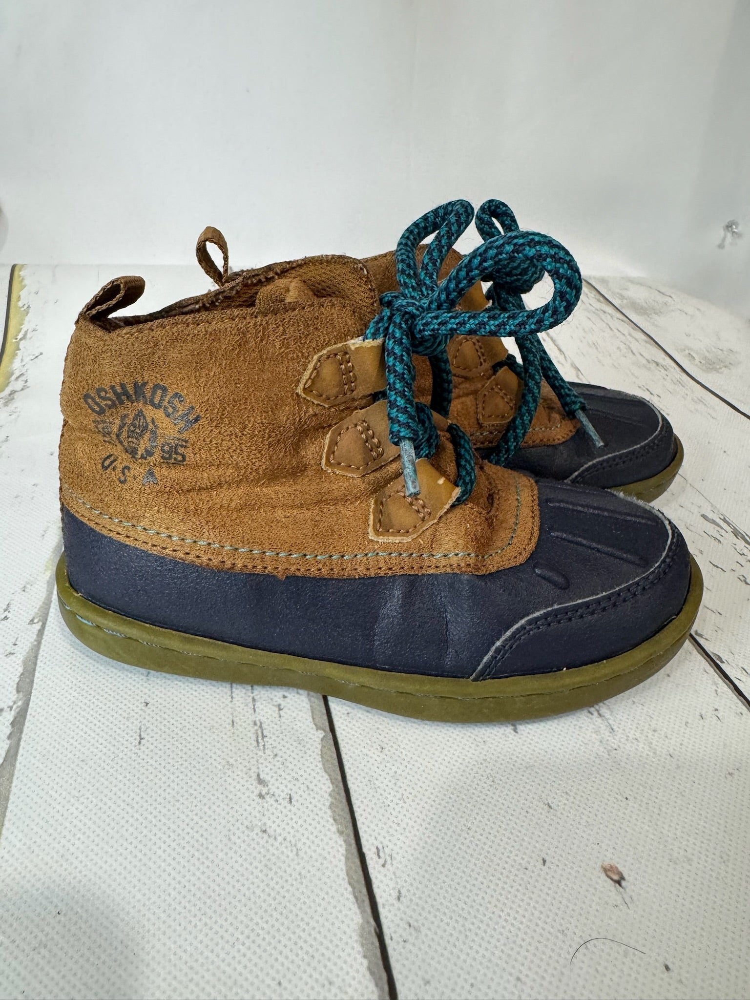 Osh Kosh Vintage boots size 10