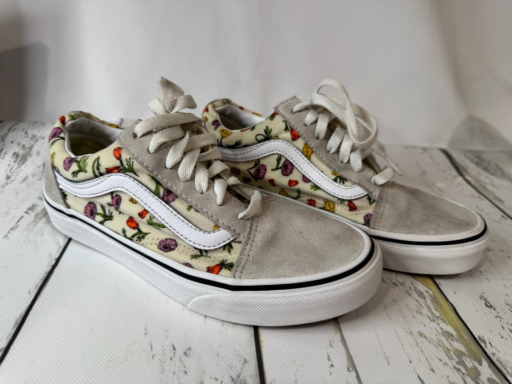 Vans Old Skool Beige & Cream Poppy Floral size 4.5M/6W