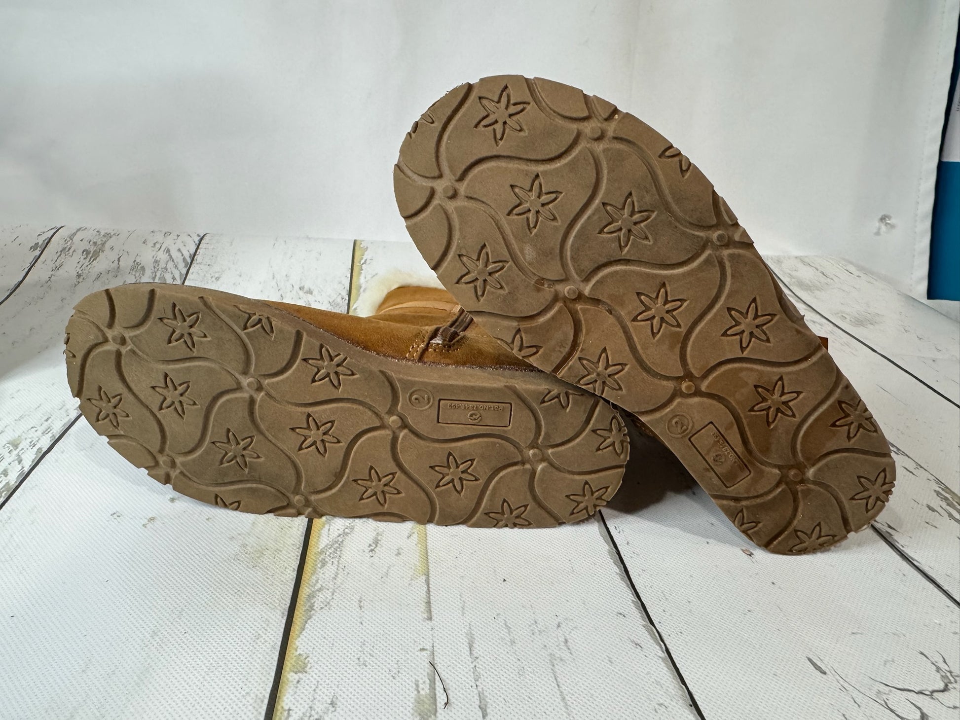 Magellan Outdoors Boots Size 2Y