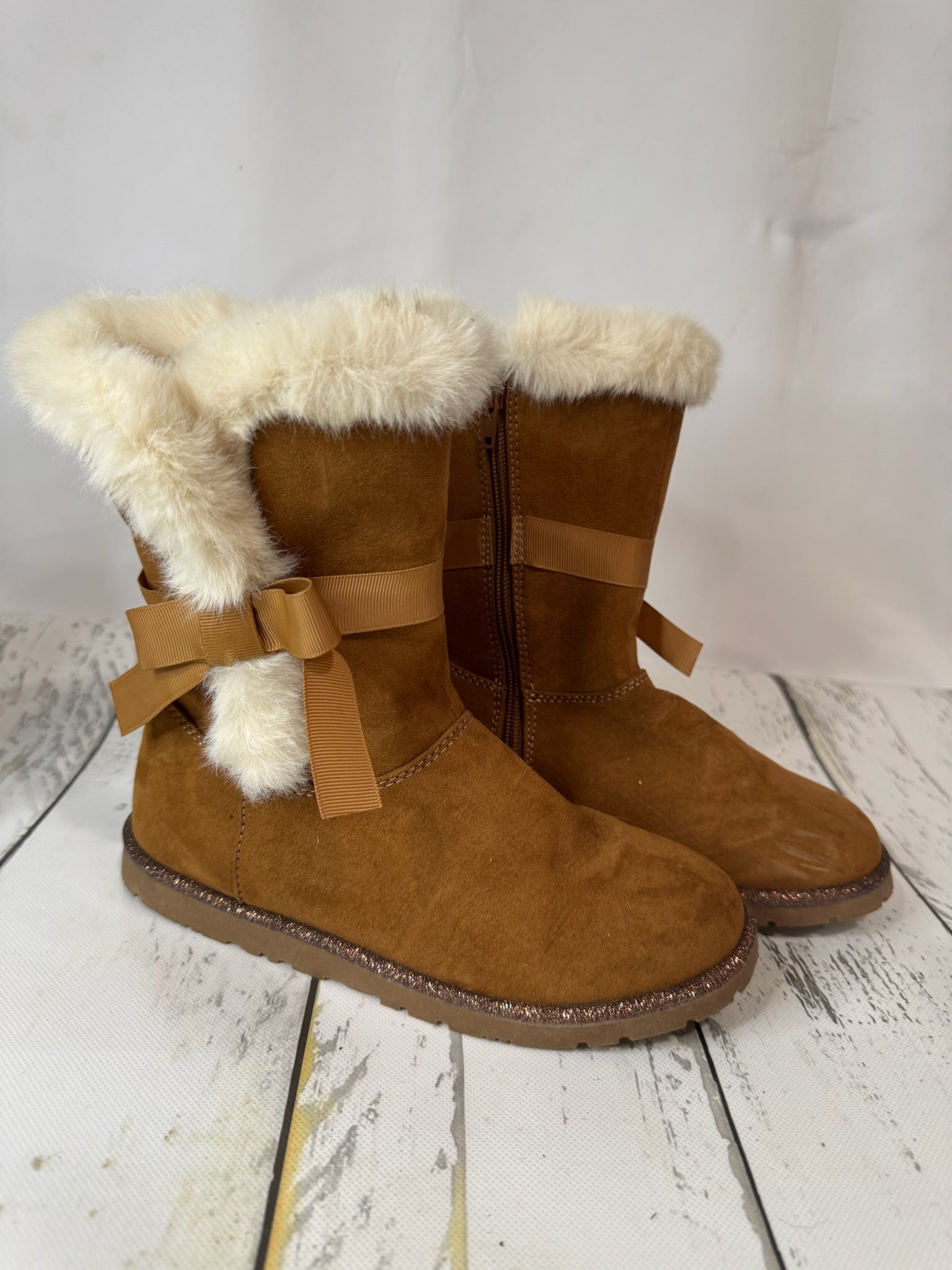 Magellan Outdoors Boots Size 2Y