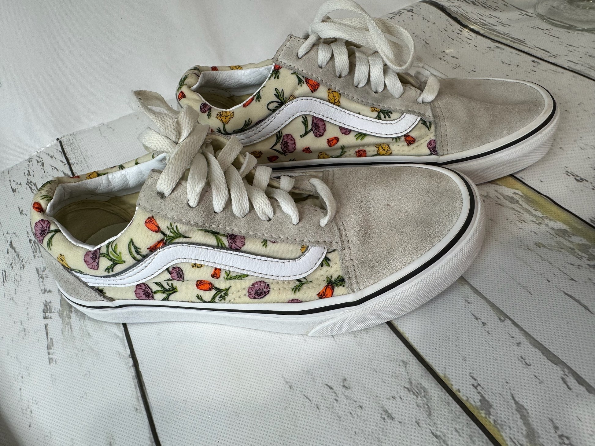 Vans Old Skool Beige & Cream Poppy Floral size 4.5M/6W